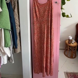 FREE PEOPLE LORELAI RED DAISY MAXI SUNDRESS. CUTOUT BACK + TIE.